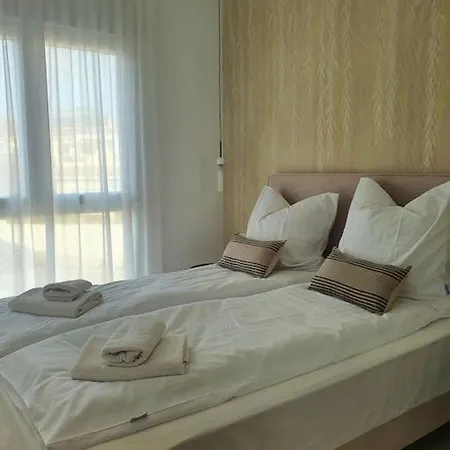 Vera 2 Рохалес