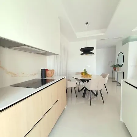 Vera 2 * Рохалес